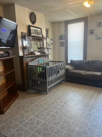 112 Washington Pl, Passaic City, NJ 07055