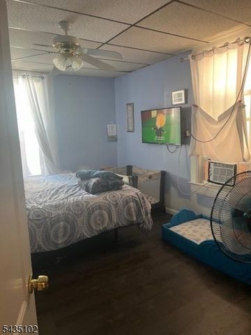 112 Washington Pl, Passaic City, NJ 07055
