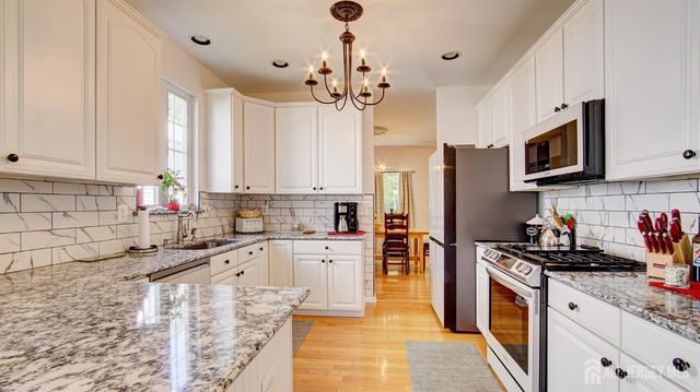 13 High Street, Helmetta, NJ 08828
