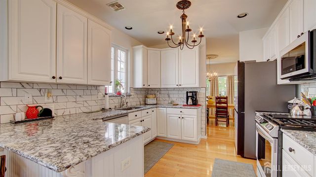 13 High Street, Helmetta, NJ 08828