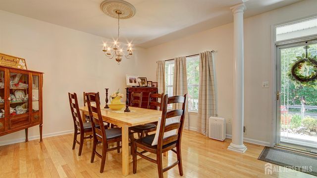 13 High Street, Helmetta, NJ 08828