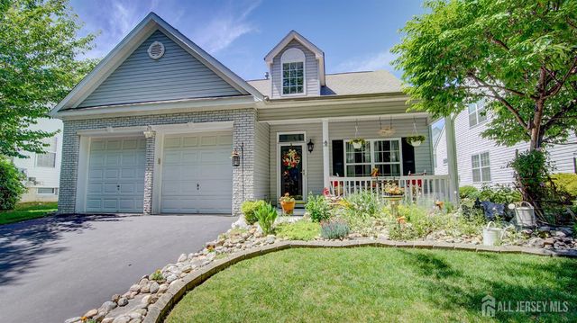 13 High Street, Helmetta, NJ 08828
