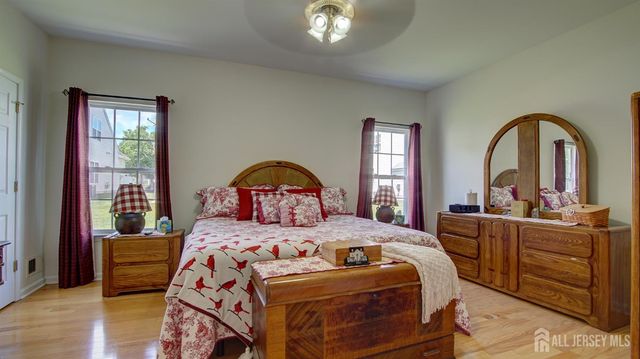 13 High Street, Helmetta, NJ 08828