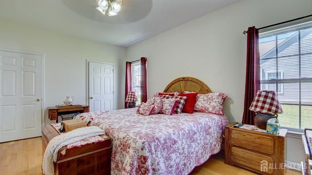 13 High Street, Helmetta, NJ 08828