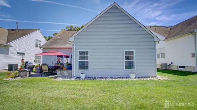 13 High Street, Helmetta, NJ 08828