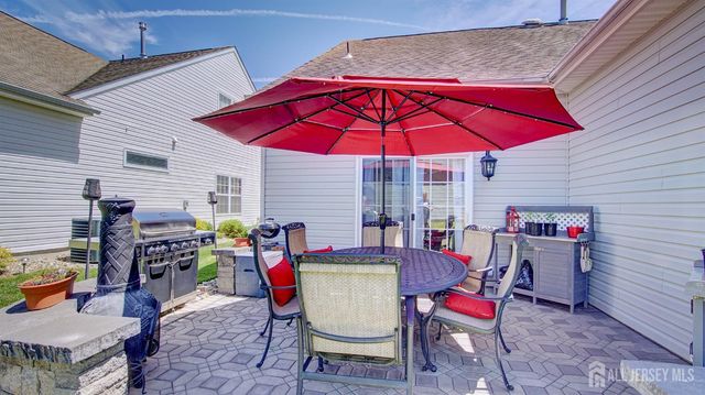 13 High Street, Helmetta, NJ 08828
