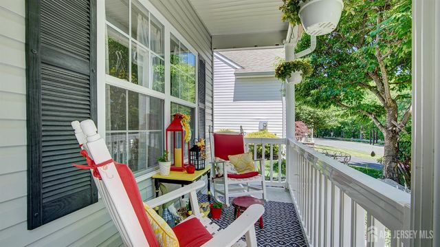 13 High Street, Helmetta, NJ 08828