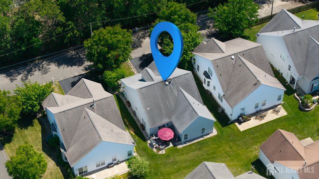 13 High Street, Helmetta, NJ 08828
