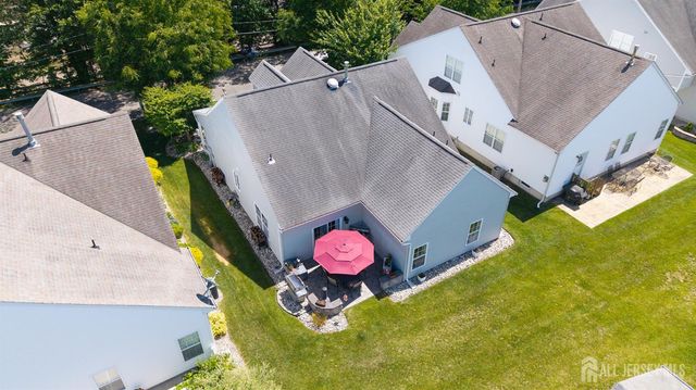 13 High Street, Helmetta, NJ 08828