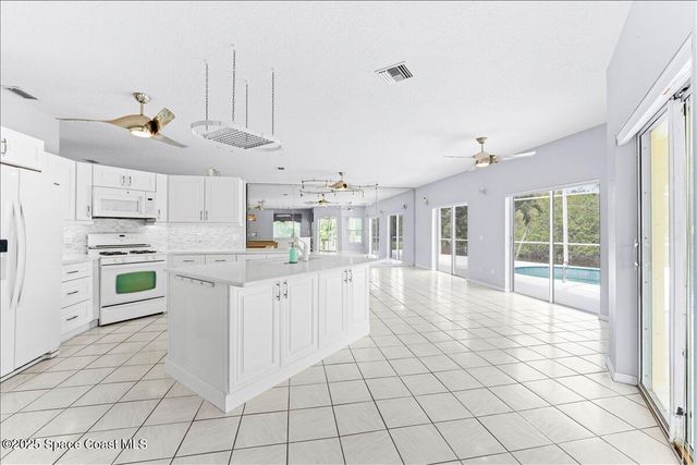 990 Harbor Pines Drive, Merritt Island, FL 32952