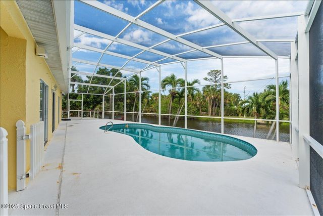 990 Harbor Pines Drive, Merritt Island, FL 32952