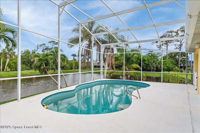 990 Harbor Pines Drive, Merritt Island, FL 32952
