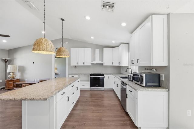 1380 9TH AVENUE, Deland, FL 32724