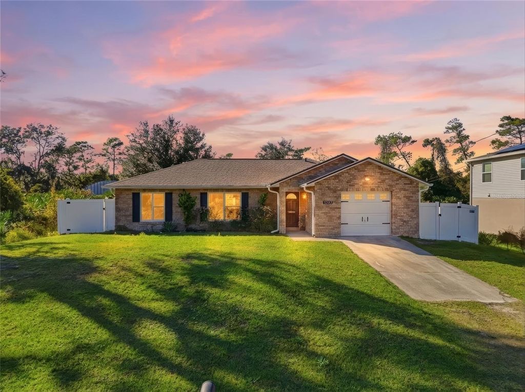 1380 9TH AVENUE, Deland, FL 32724