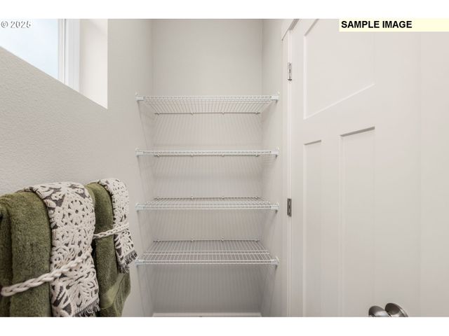 5772 Edward Ct Se, Albany, OR 97322