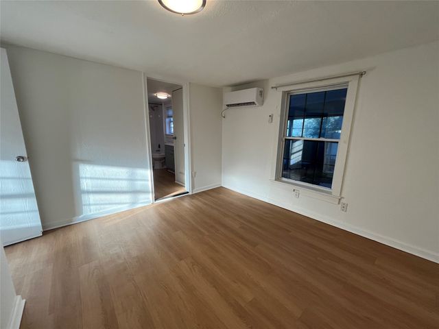 5536 Goodman Avenue, Fort Worth, TX 76107