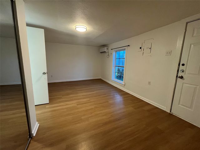 5536 Goodman Avenue, Fort Worth, TX 76107