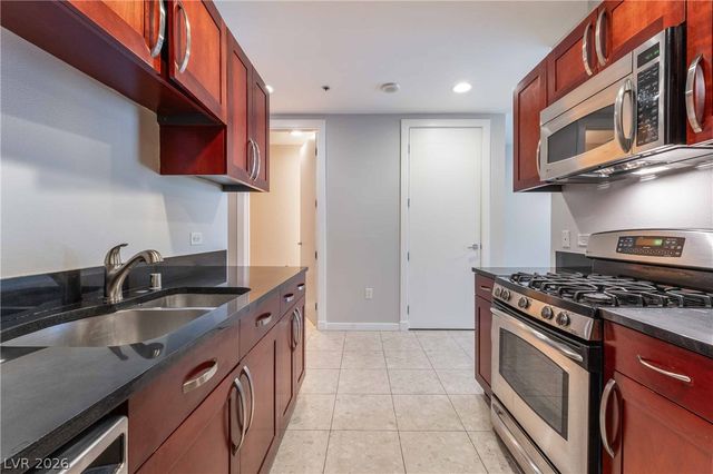 4575 DEAN MARTIN Drive 802, Las Vegas, NV 89103