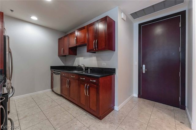 4575 DEAN MARTIN Drive 802, Las Vegas, NV 89103