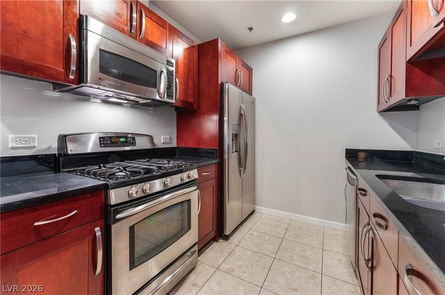 4575 DEAN MARTIN Drive 802, Las Vegas, NV 89103