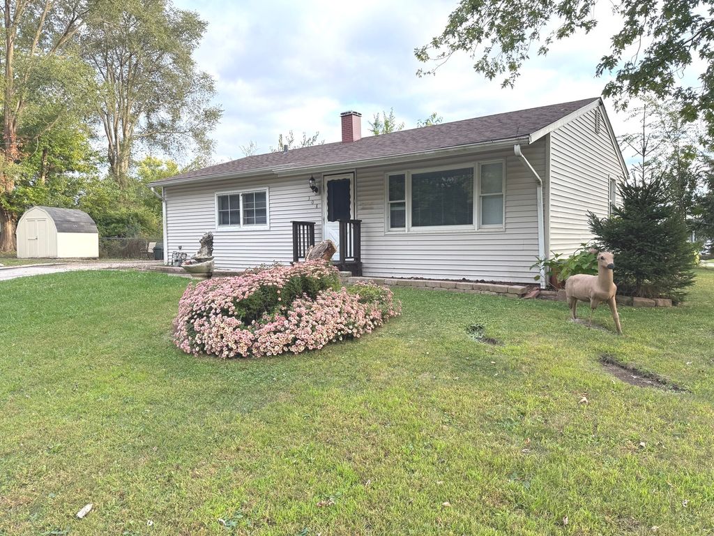 308 Amarillo Court, Carpentersville, IL 60110