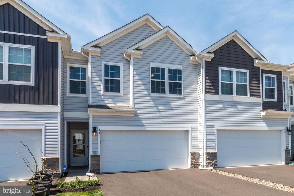 88 FONTHILL CT, Quakertown, PA 18951