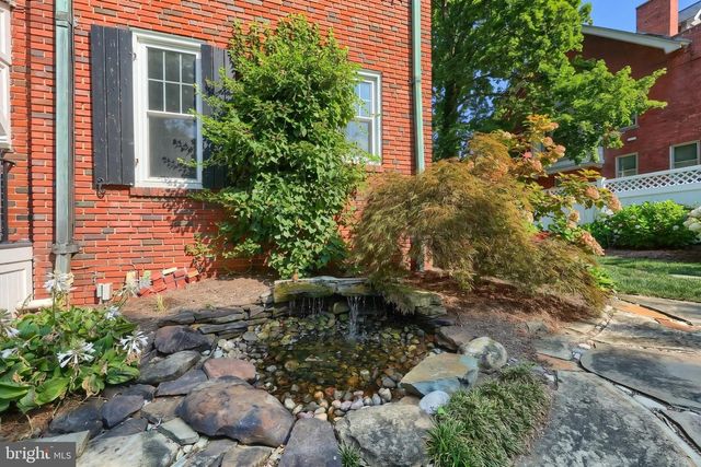 534 VILLA TER, York, PA 17403