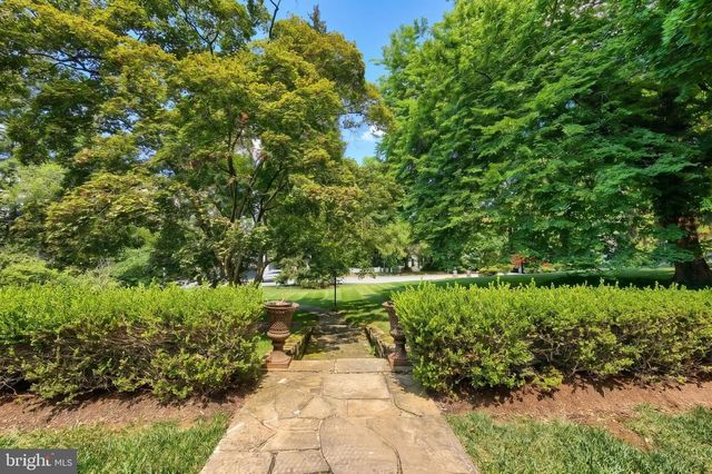 534 VILLA TER, York, PA 17403