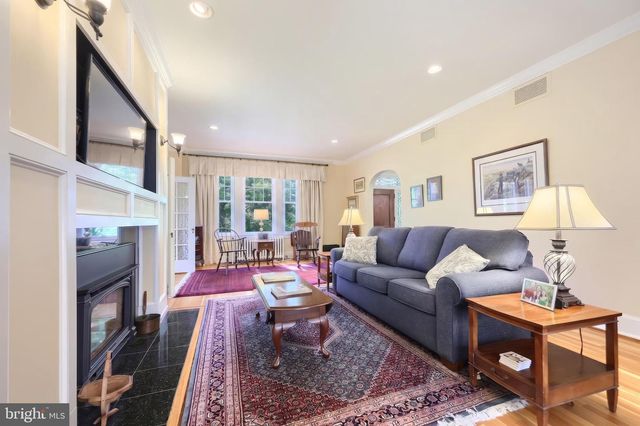 534 VILLA TER, York, PA 17403