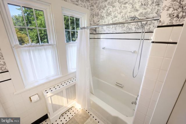 534 VILLA TER, York, PA 17403