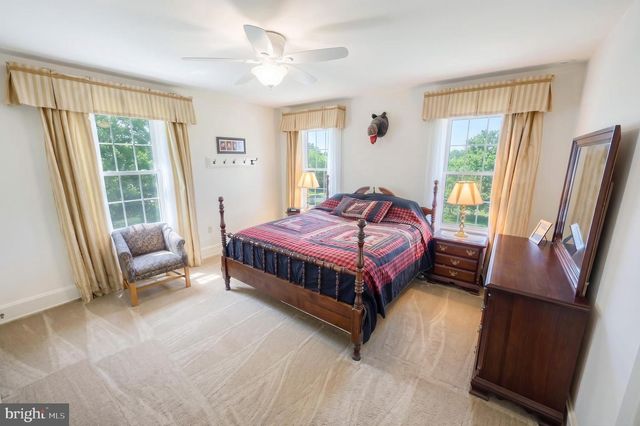 534 VILLA TER, York, PA 17403