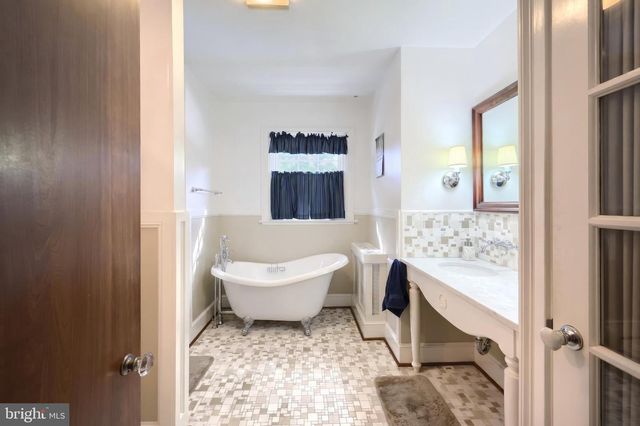 534 VILLA TER, York, PA 17403