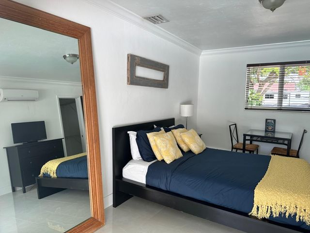 2645 Scott Street, Hollywood, FL 33020