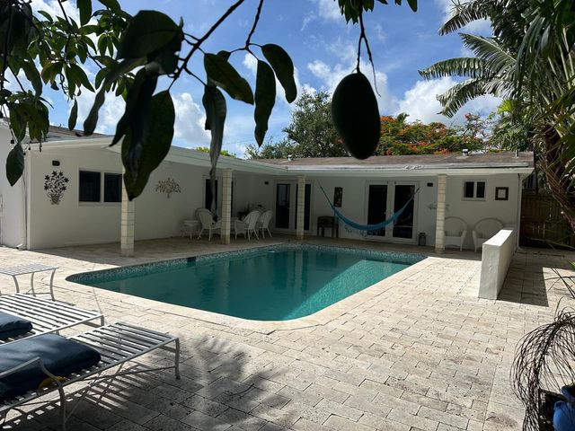 2645 Scott Street, Hollywood, FL 33020