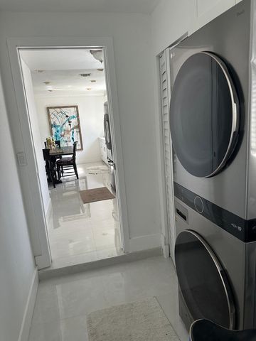 2645 Scott Street, Hollywood, FL 33020
