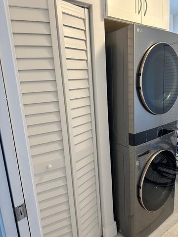 2645 Scott Street, Hollywood, FL 33020