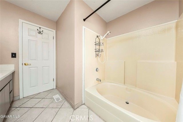 40701 Rancho Vista Boulevard 142, Palmdale, CA 93551