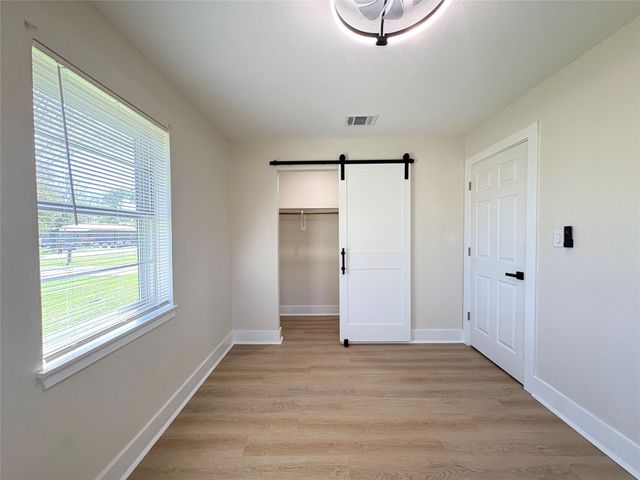 413 La Bradford Drive, Bay City, TX 77414