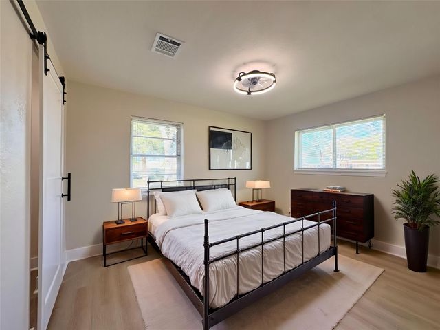 413 La Bradford Drive, Bay City, TX 77414