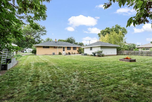 335 S Slusser Street, Grayslake, IL 60030
