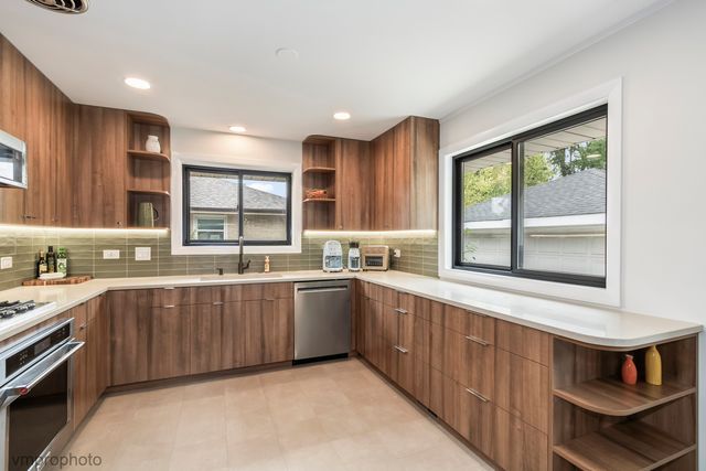 335 S Slusser Street, Grayslake, IL 60030