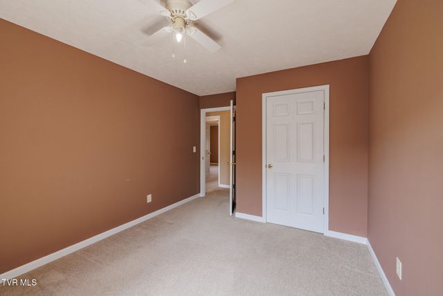 137 Meadow Springs Lane, Mount Carmel, TN 37645