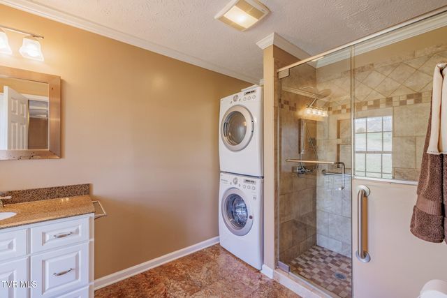 137 Meadow Springs Lane, Mount Carmel, TN 37645