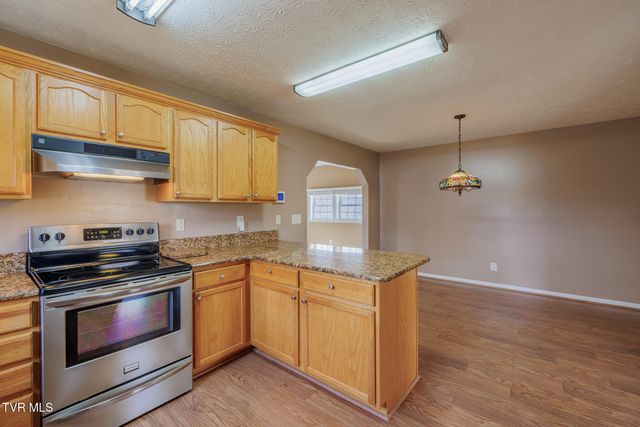 137 Meadow Springs Lane, Mount Carmel, TN 37645