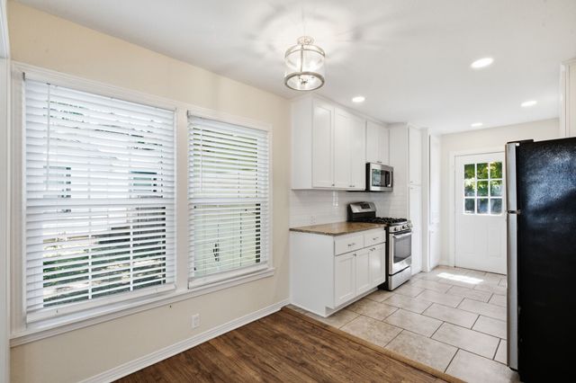 1310 Oliver Street, Weatherford, TX 76086