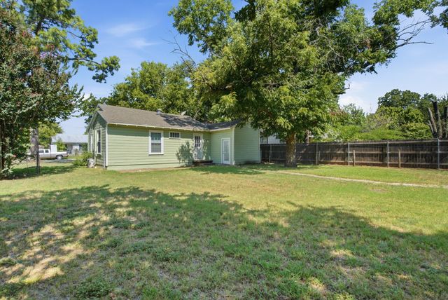 1310 Oliver Street, Weatherford, TX 76086