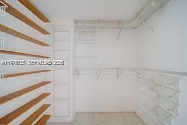 2903 N Miami Beach Blvd 1006, North Miami Beach, FL 33160