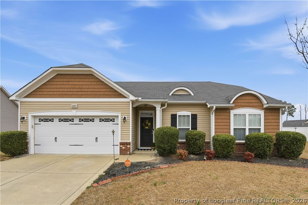 601 Collinwood Drive, Raeford, NC 28376 — exterior
