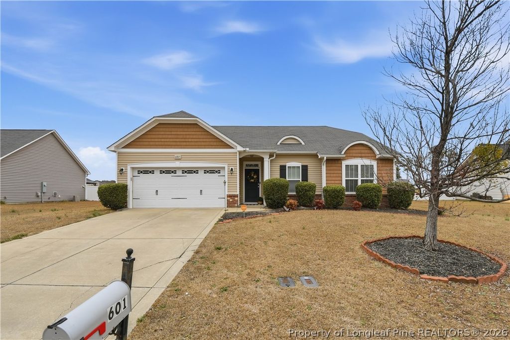 601 Collinwood Drive, Raeford, NC 28376 — photo 2
