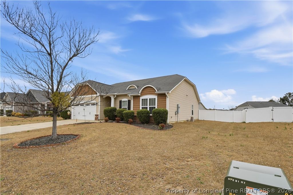 601 Collinwood Drive, Raeford, NC 28376 — photo 5